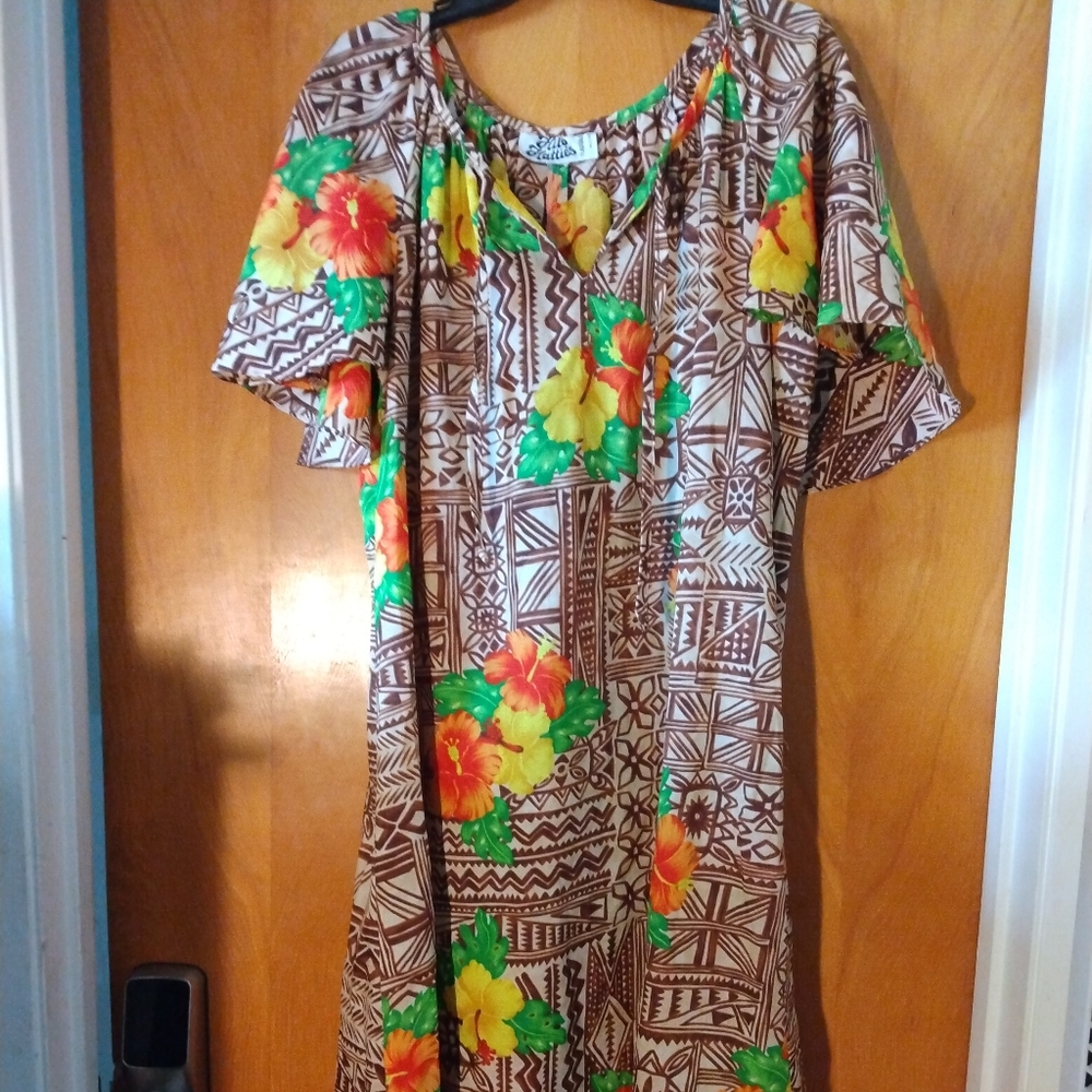 Hilo Hattie's Hawaiian bathing suit cover-up dress